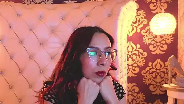 Molly_Evens_Ky from StripChat is Freechat