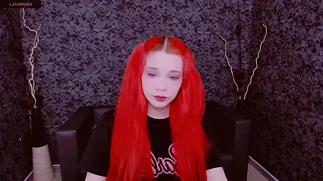 Molly_Flowwwers from StripChat