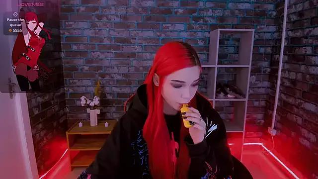 Molly_Flowwwers from StripChat