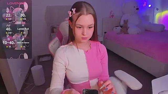Try our streaming cams variety and talk on a personal level with our adorable girls streamers, showing off their bountiful shapes and dildos.