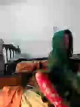 molly_pop from StripChat