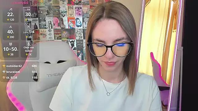 MollyDevvon from StripChat is Freechat