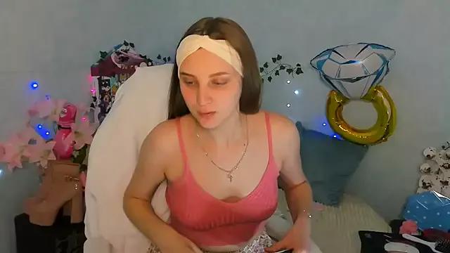 MollyDolle from StripChat