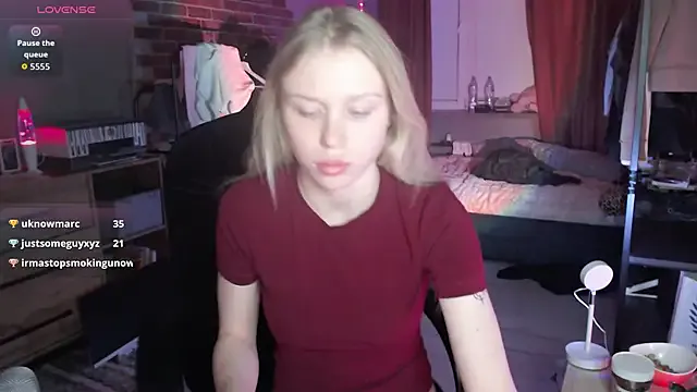 Try our streaming cams variety and talk on a personal level with our adorable girls streamers, showing off their bountiful shapes and dildos.