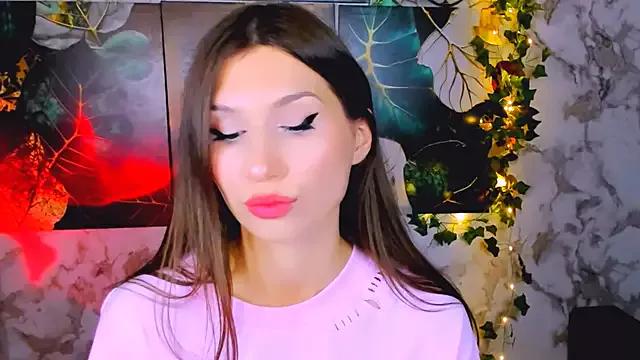 Mollyinyourmind from StripChat is Freechat