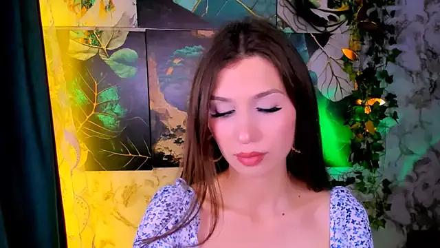 Mollyinyourmind from StripChat is Freechat
