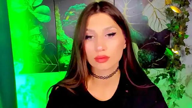 Mollyinyourmind from StripChat is Freechat