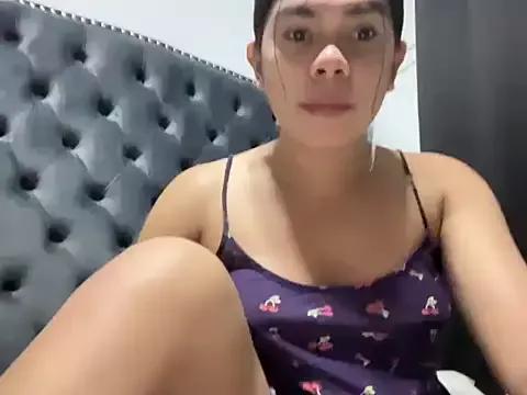 Mollylicious from StripChat