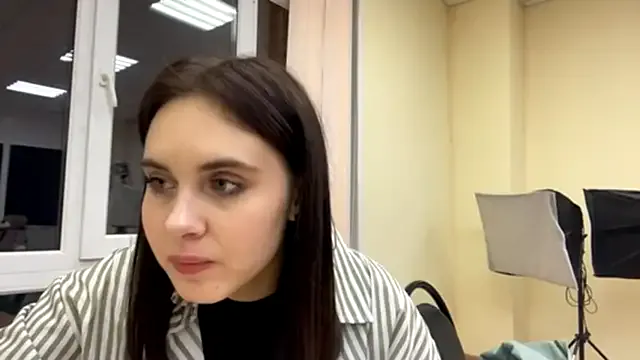 MollyPartey from StripChat is Freechat