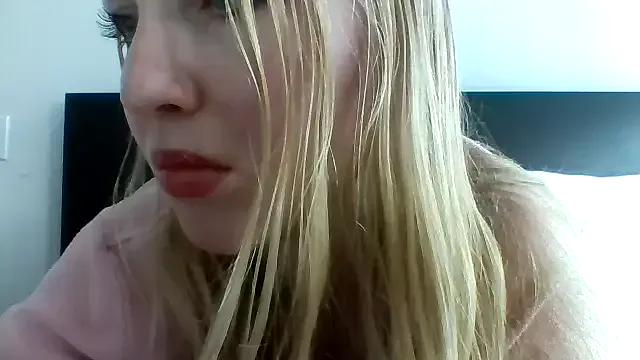 MollyRosa from StripChat