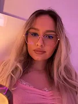 mollyxxx from StripChat