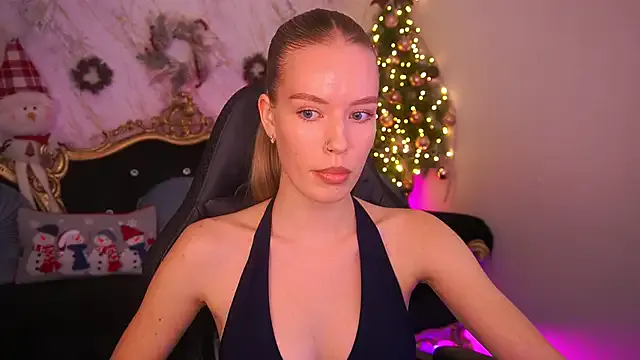 Try our streaming cams variety and talk on a personal level with our adorable girls streamers, showing off their bountiful shapes and dildos.