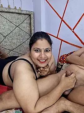 MOM-SUN-COUPLE from StripChat