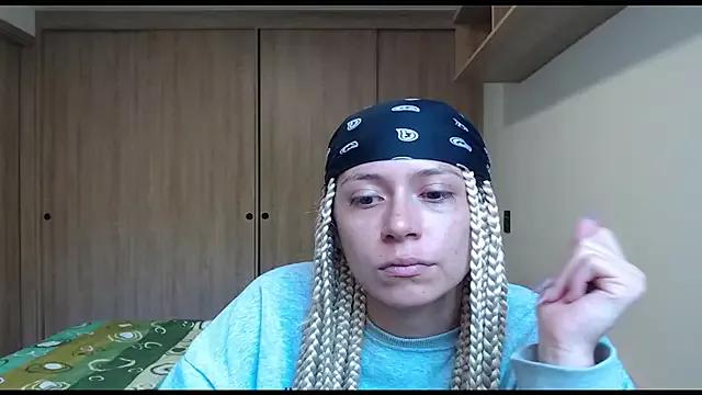 MommyMiaWs from StripChat