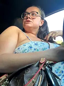 mommyxxmilkerxx from StripChat