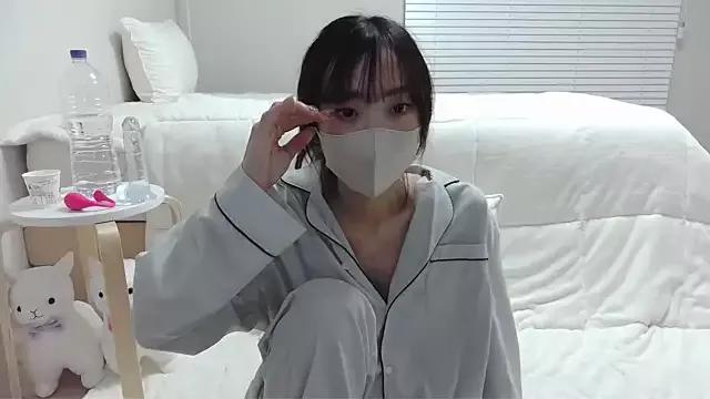 momo_room from StripChat
