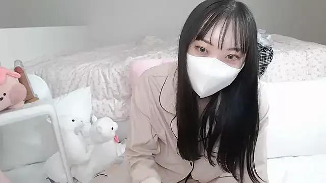 Cling to live show with momo_room from StripChat 