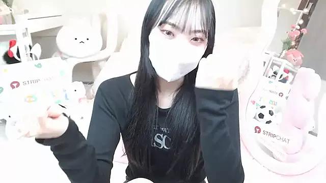 momo_room from StripChat