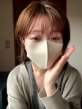 Momo_yuipu from StripChat