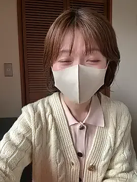 Momo_yuipu from StripChat