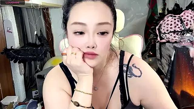 Momoaimao from StripChat