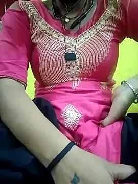 MONA-999 from StripChat is Freechat