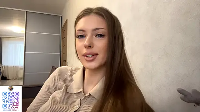 mona_star from StripChat is Freechat