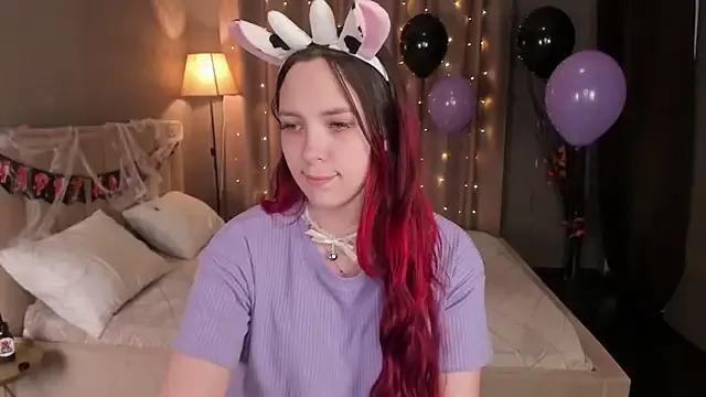 Monica__Queen from StripChat is Freechat