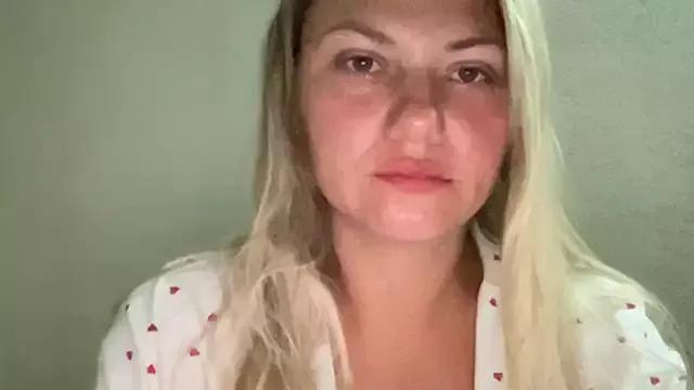MonicaSweett from StripChat