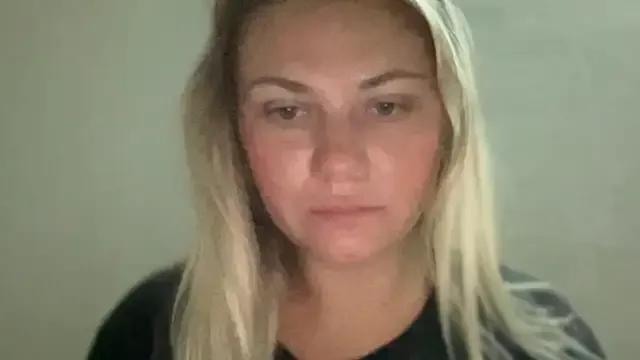 MonicaSweett from StripChat