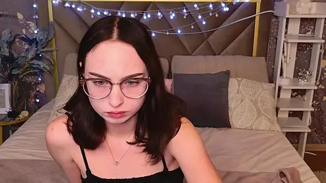 MonikaCarter from StripChat is Freechat