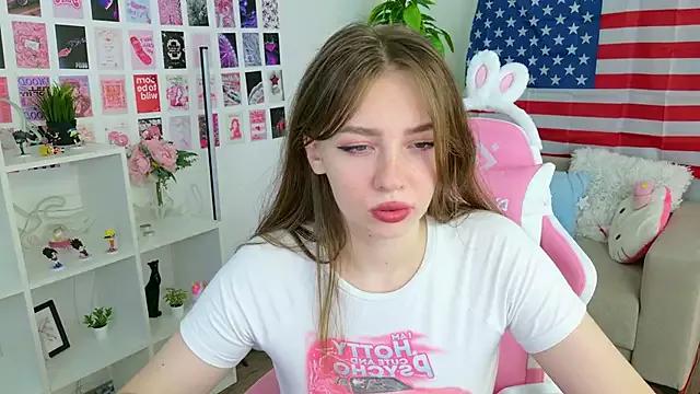Moon__Bunny from StripChat is Freechat