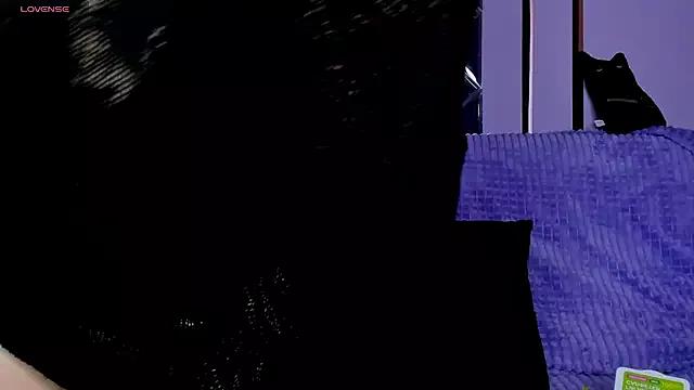 Moon_Owls from StripChat is Freechat