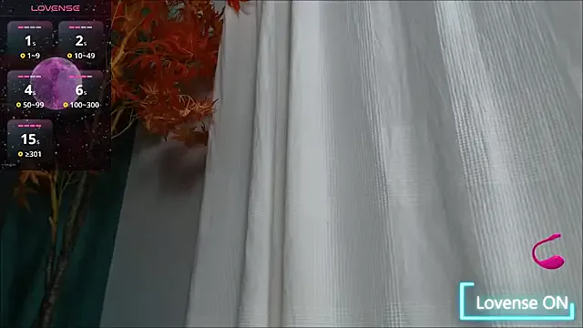 Moon_Shard on StripChat 