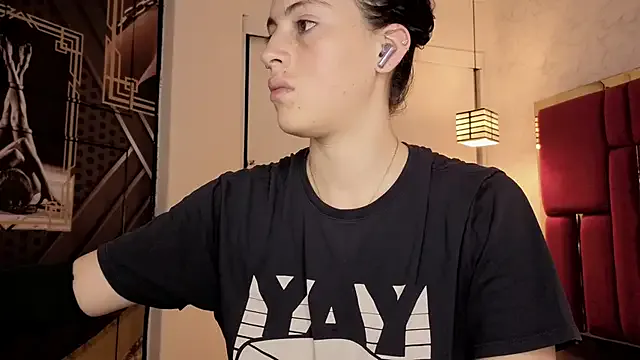 moon_winy on StripChat 