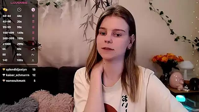 Moona_xx from StripChat