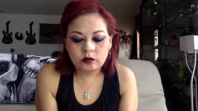 moonbby from StripChat