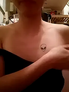 MoonBlueSex from StripChat