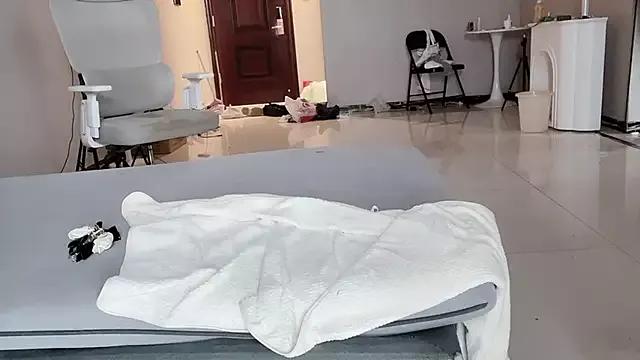 Moonccoi from StripChat