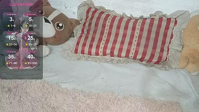 mooncutiee from StripChat