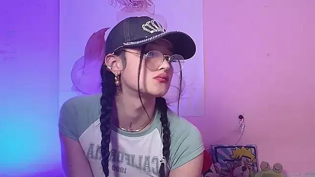 moonfiredancer from StripChat