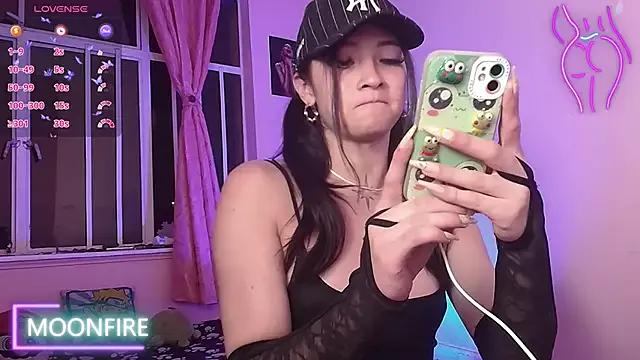 moonfiredancer from StripChat