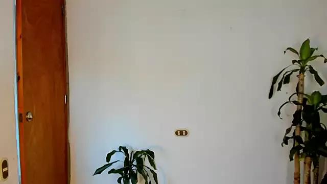 Moonie_baddie from StripChat
