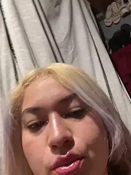 mooniebarbie1 from StripChat is Freechat