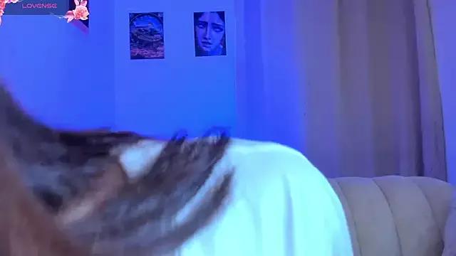 Moonlight1002 from StripChat
