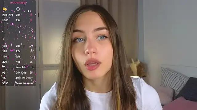 Moonlight1Sonata1 from StripChat is Freechat