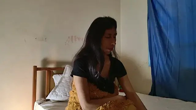 MoonLipsON- on StripChat 