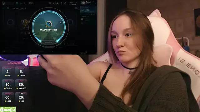 Try our streaming cams variety and talk on a personal level with our adorable girls streamers, showing off their bountiful shapes and dildos.