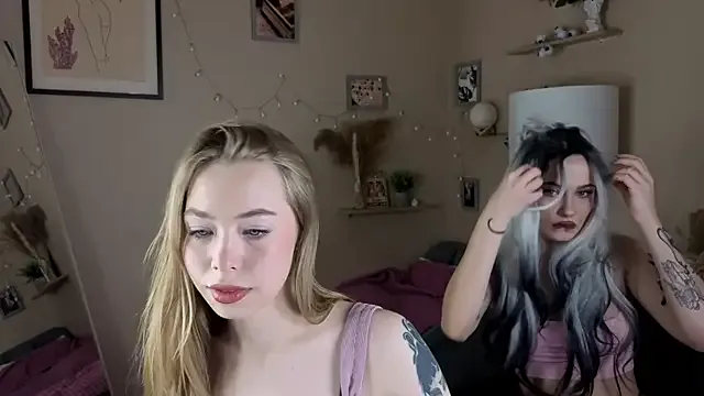 MoonMikasa from StripChat is Freechat