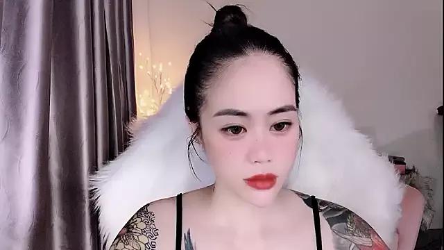 Moonstone77 from StripChat is Freechat